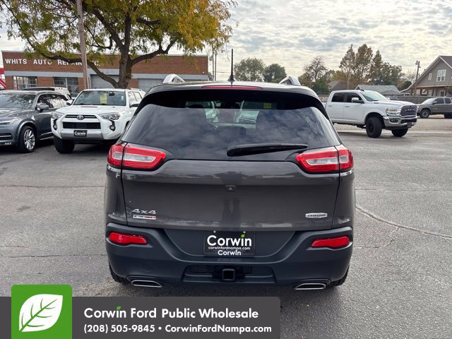 Used 2015 Jeep Cherokee Latitude w/ Comfort/Convenience Group AWD/4WD image 6