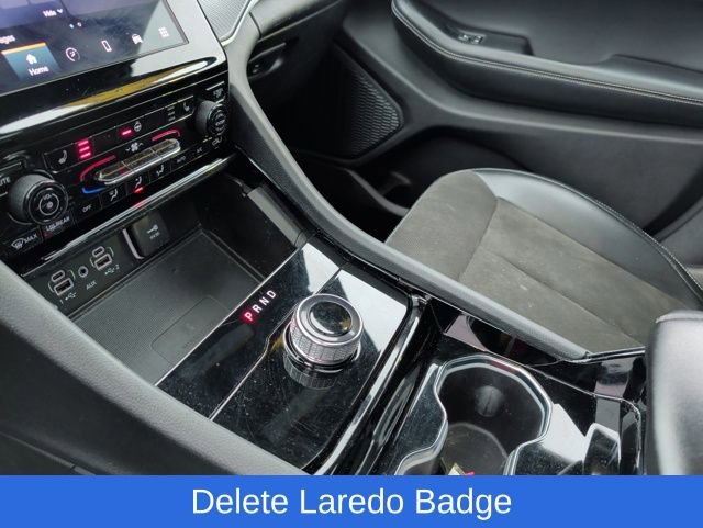 Used 2023 Jeep Grand Cherokee L Laredo image 32