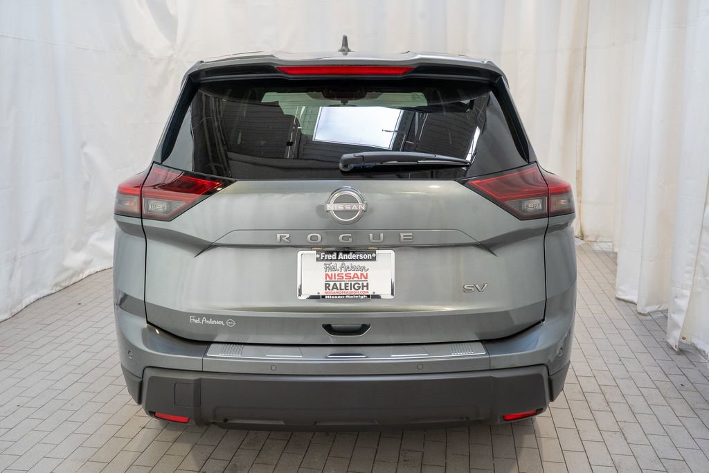 Certified 2024 Nissan Rogue SV image 4