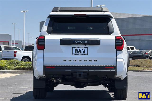 Used 2025 Toyota 4Runner SR5 AWD/4WD image 5