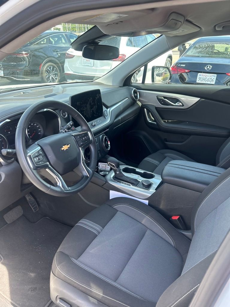 Used 2025 Chevrolet Blazer LT image 17