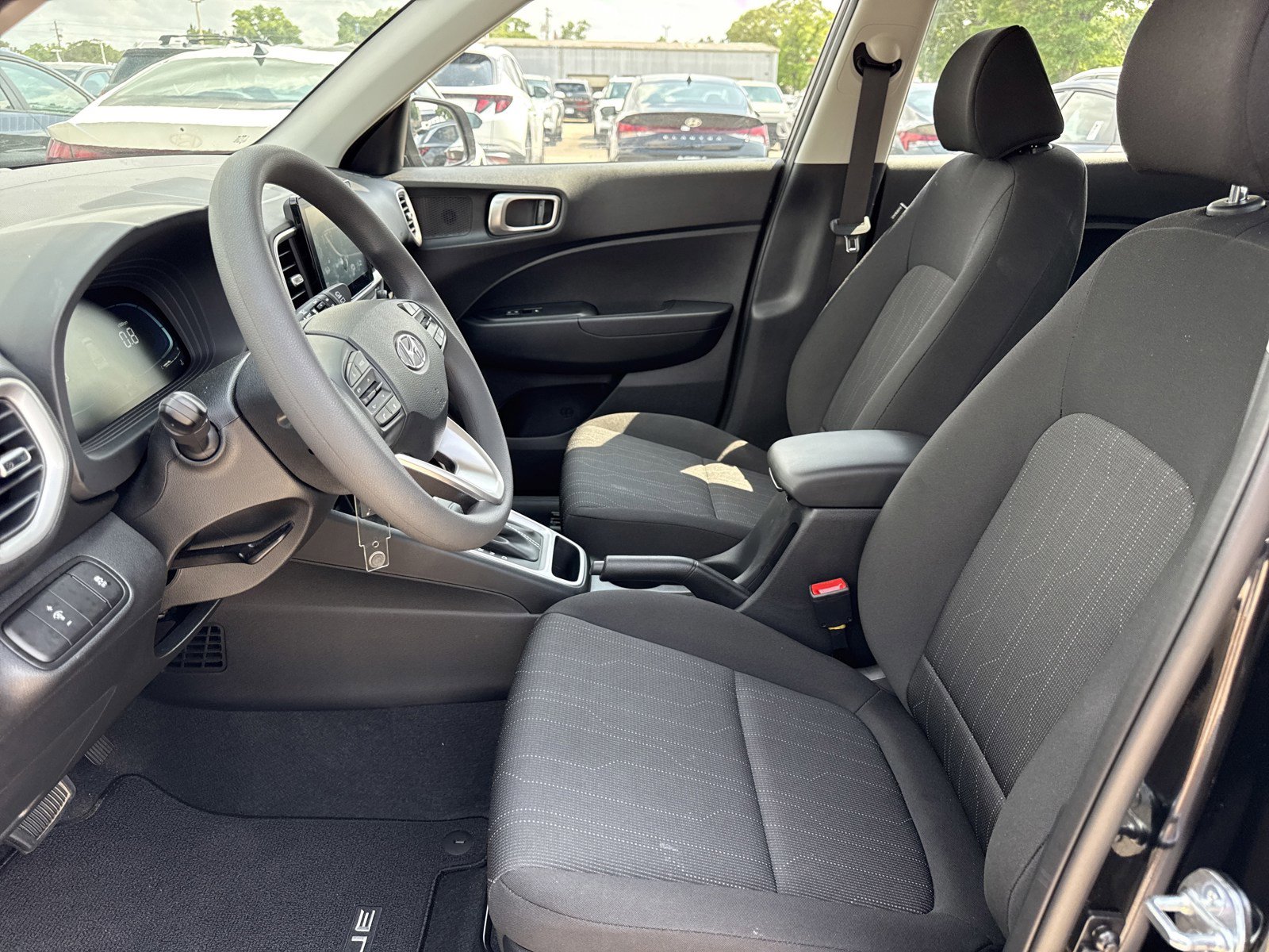 New 2026 Hyundai Venue SE FWD image 10