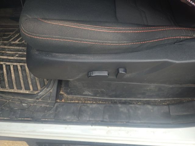 Used 2024 Nissan Frontier Pro-X image 8