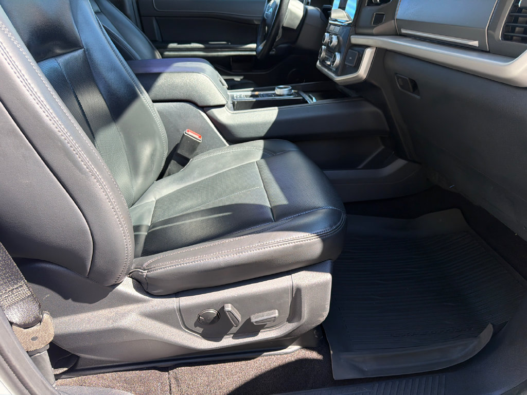 Used 2023 Ford Expedition XLT RWD image 17