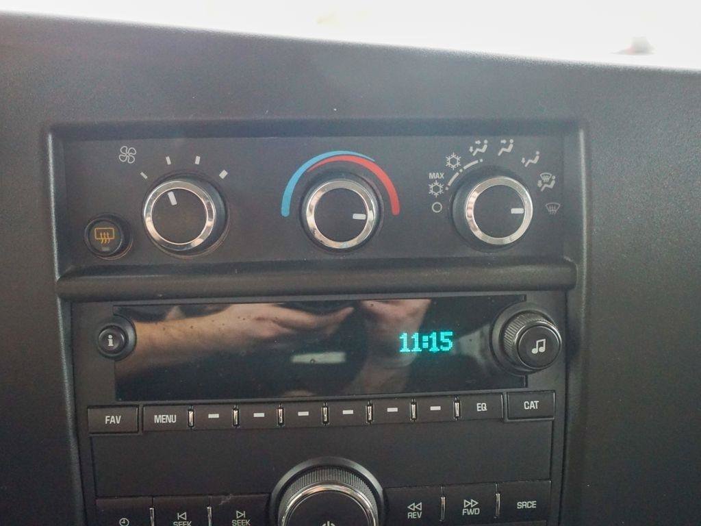 Used 2020 Chevrolet Express 3500 LT w/ LT Preferred Equipment Group RWD image 17