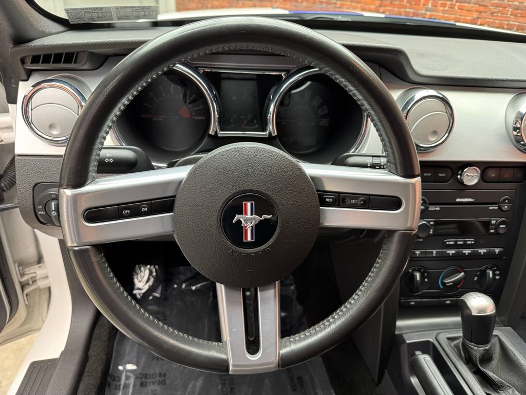 Used 2006 Ford Mustang GT Premium RWD image 14