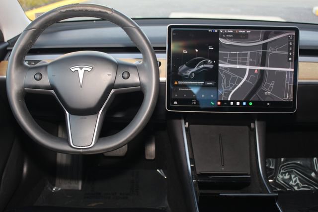 Used 2019 Tesla Model 3 Standard Range Plus image 6