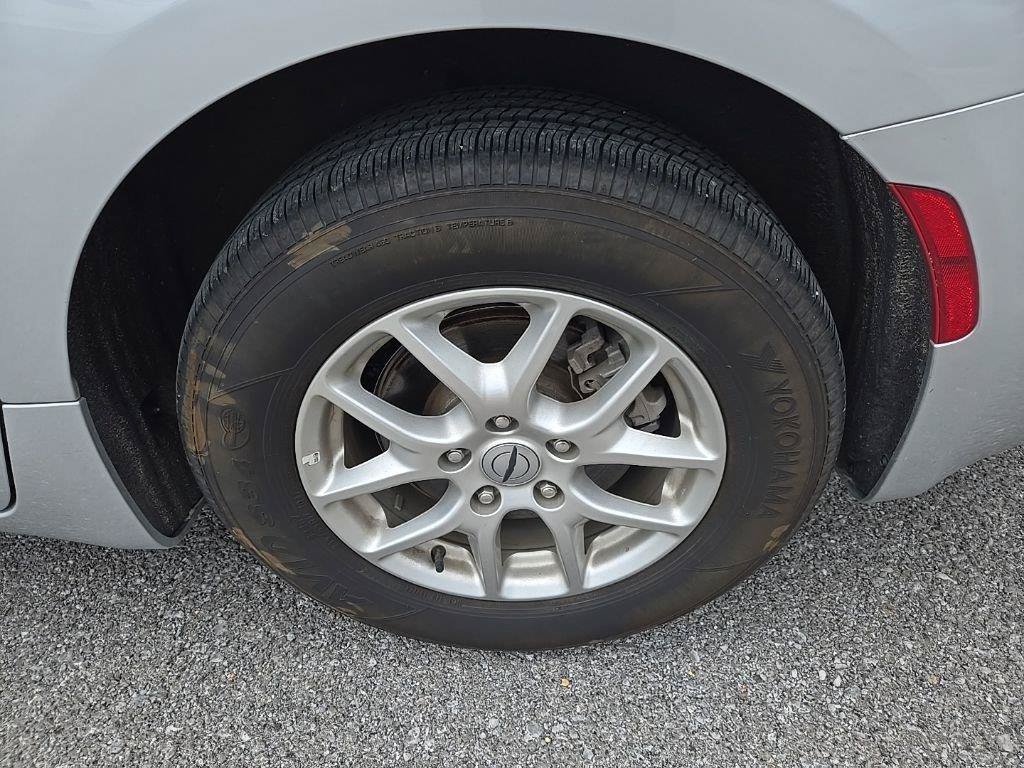 Used 2024 Chrysler Pacifica Touring-L FWD image 11