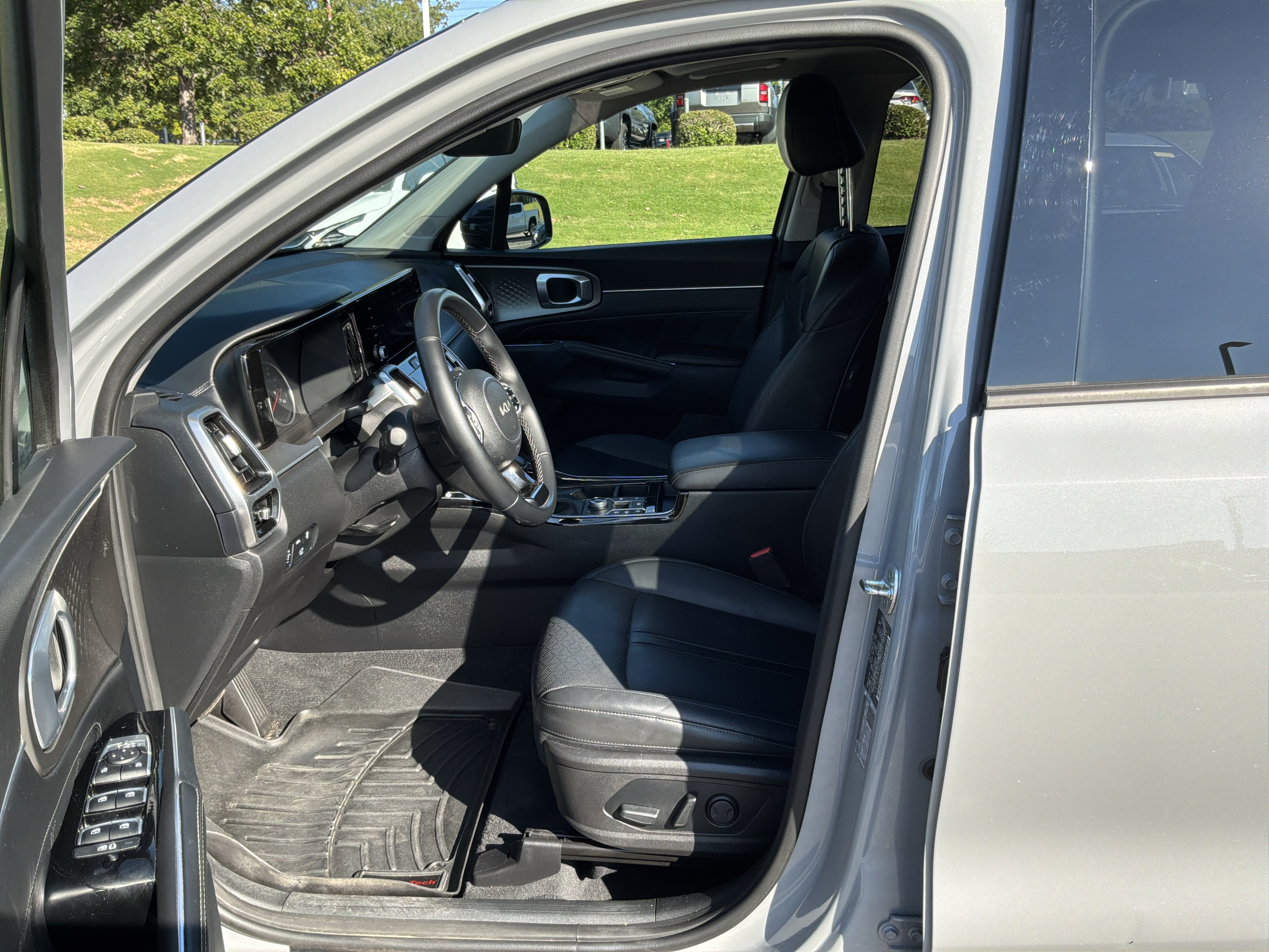 Used 2022 Kia Sorento SX AWD/4WD image 17
