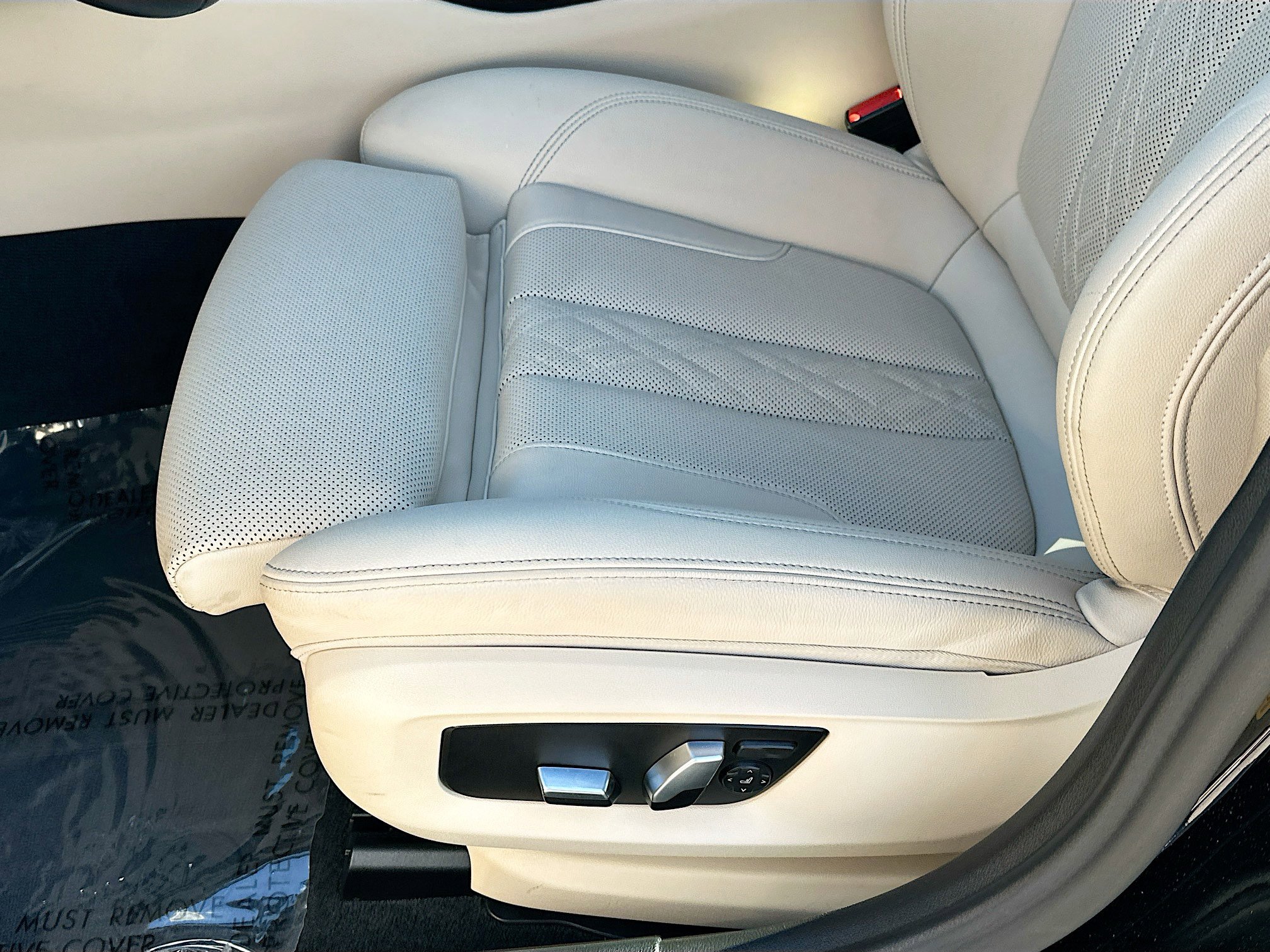 Used 2022 BMW 530i w/ Convenience Package image 19