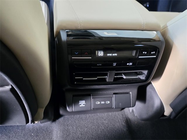Used 2025 Acura MDX w/ Technology Package image 11