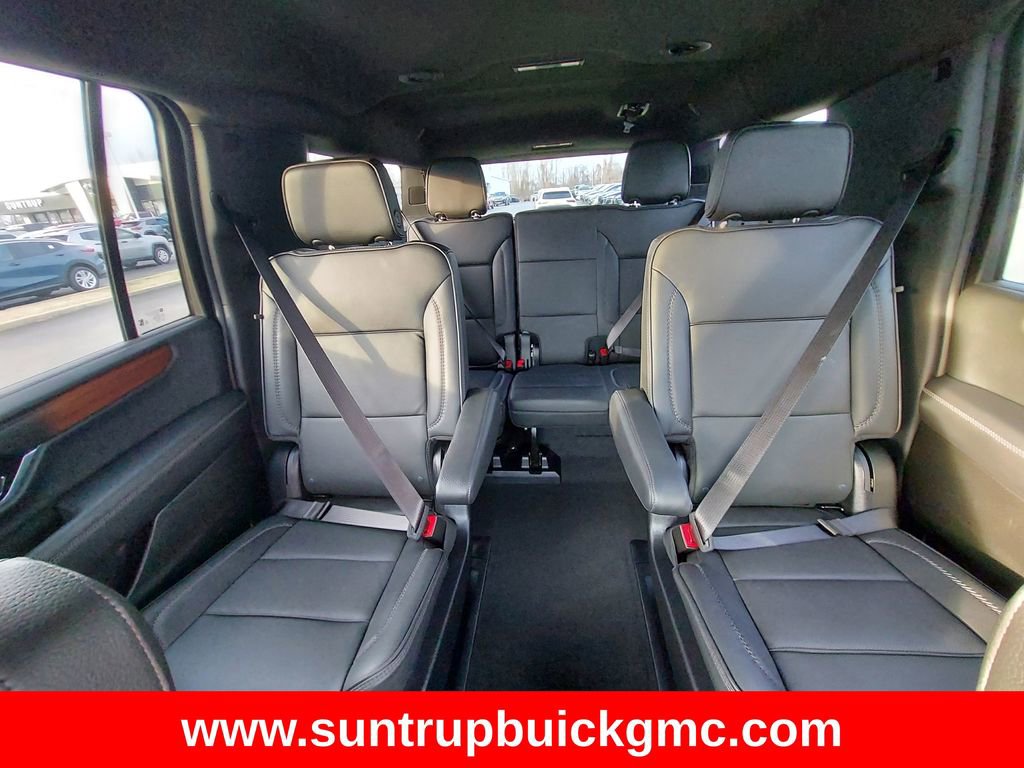 Used 2025 GMC Yukon XL Denali image 17