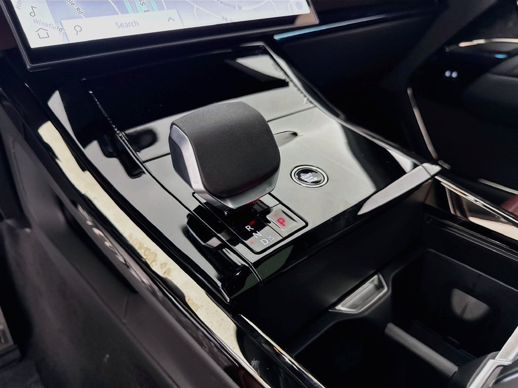 New 2026 Land Rover Range Rover Sport Dynamic SE AWD/4WD image 17