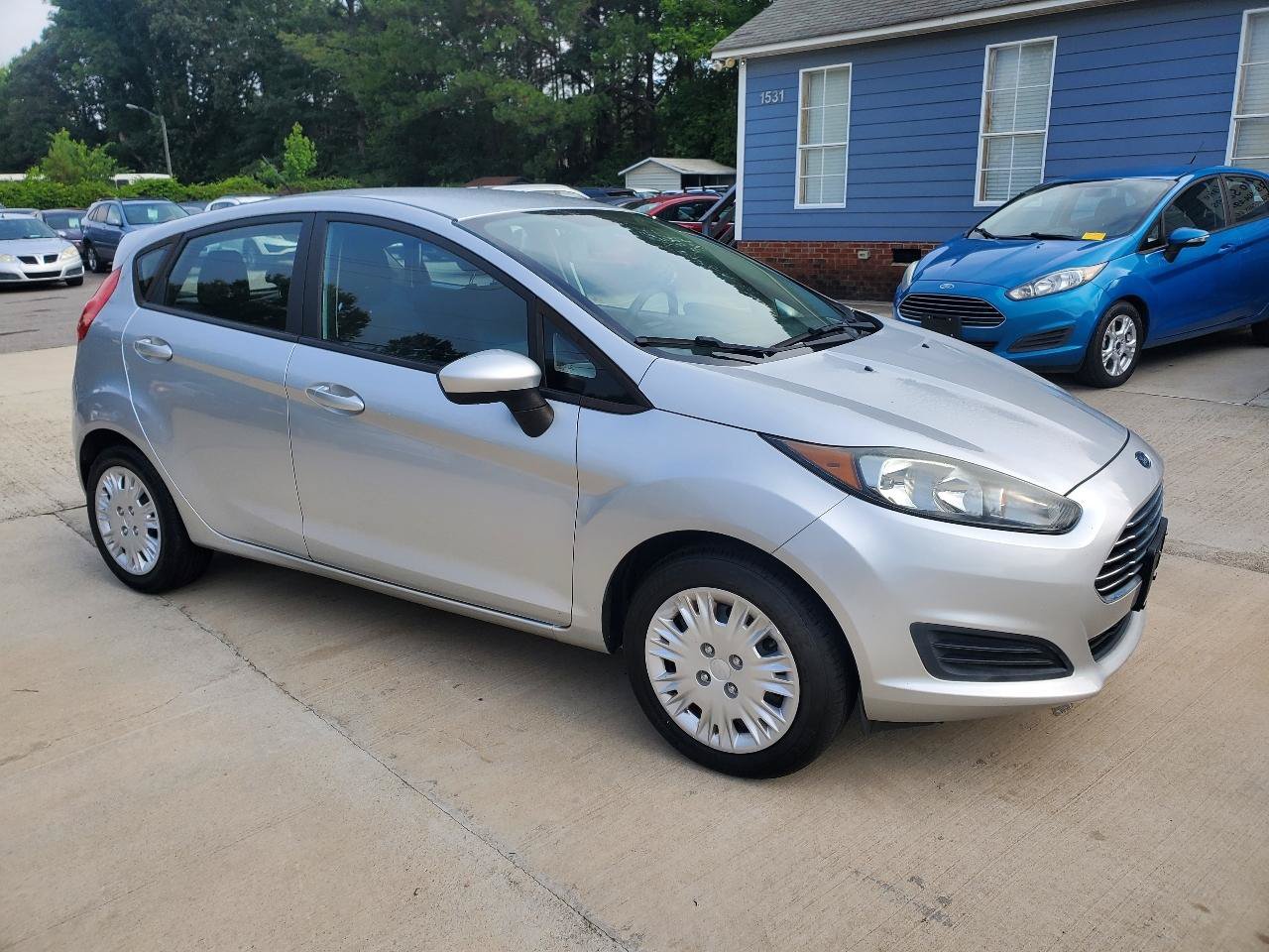 Used 2016 Ford Fiesta S FWD image 3