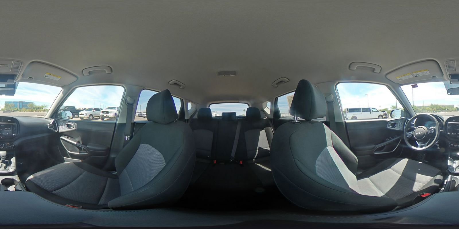 Used 2025 Kia Soul LX w/ LX Technology Package FWD image 42