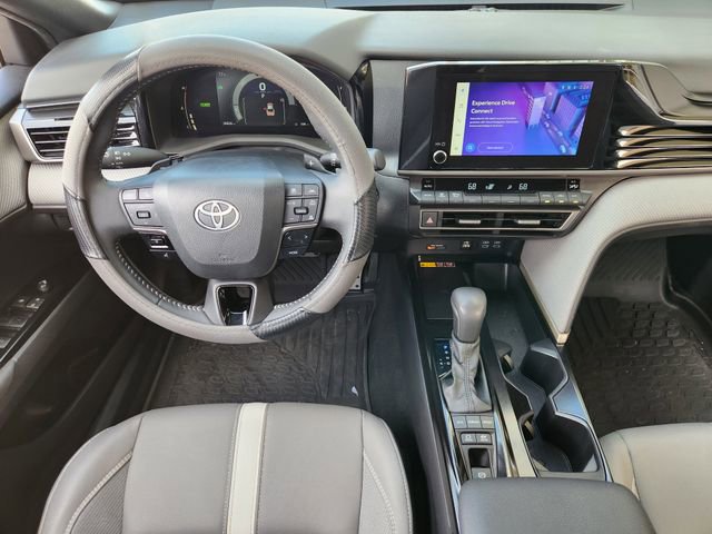 Used 2025 Toyota Camry SE w/ Convenience Package image 27