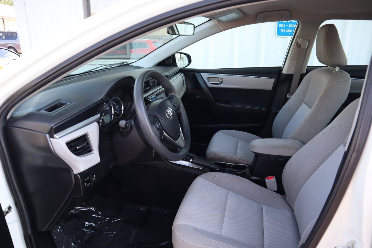 Used 2015 Toyota Corolla LE FWD image 44