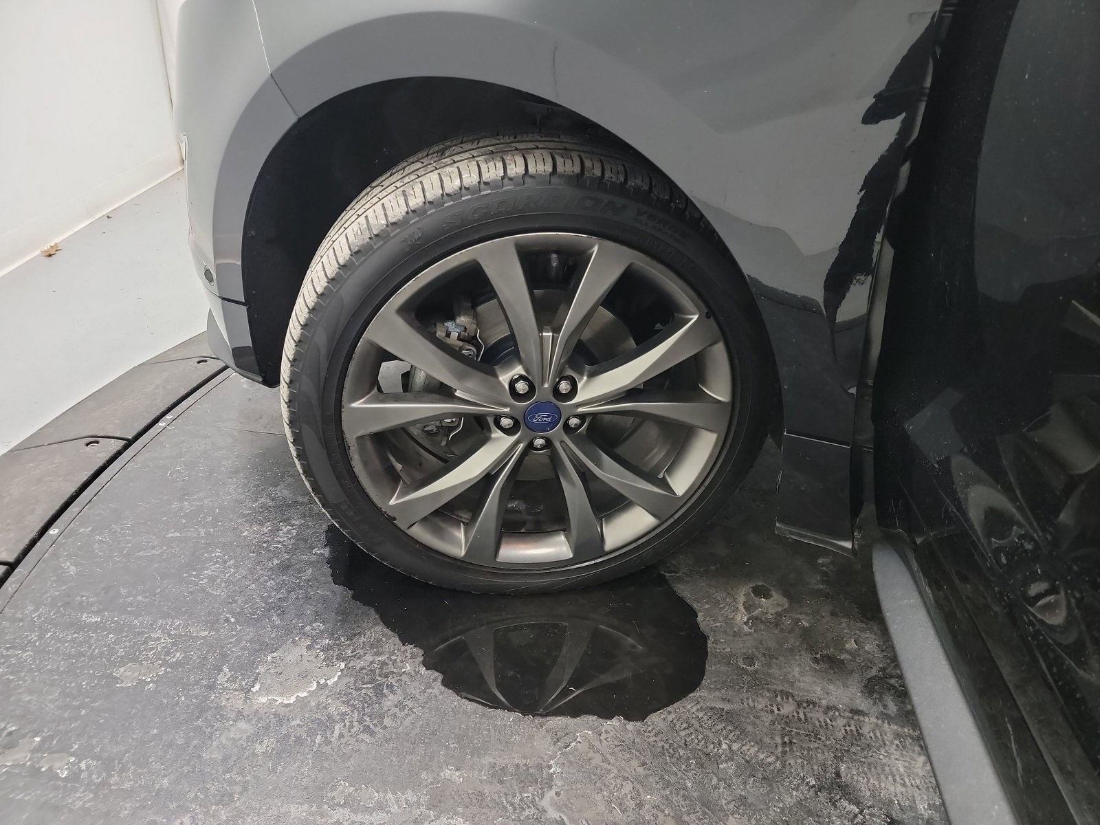 Used 2018 Ford Edge Sport w/ Equipment Group 401A image 30