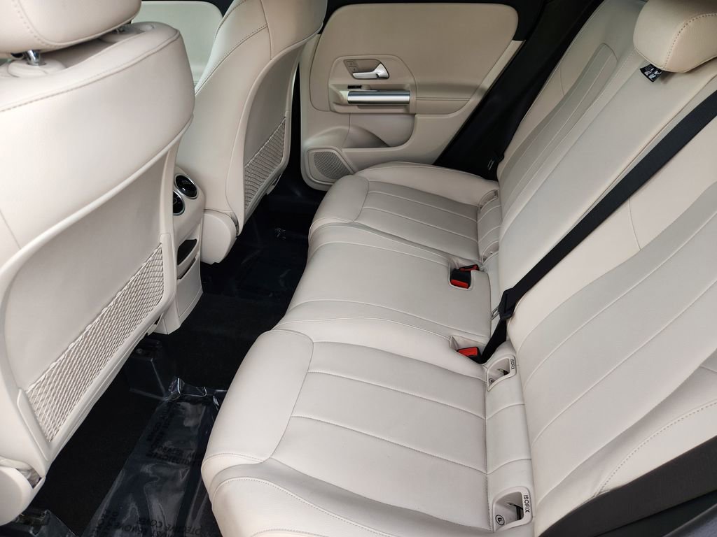 Used 2023 Mercedes-Benz GLA 250 4MATIC image 29