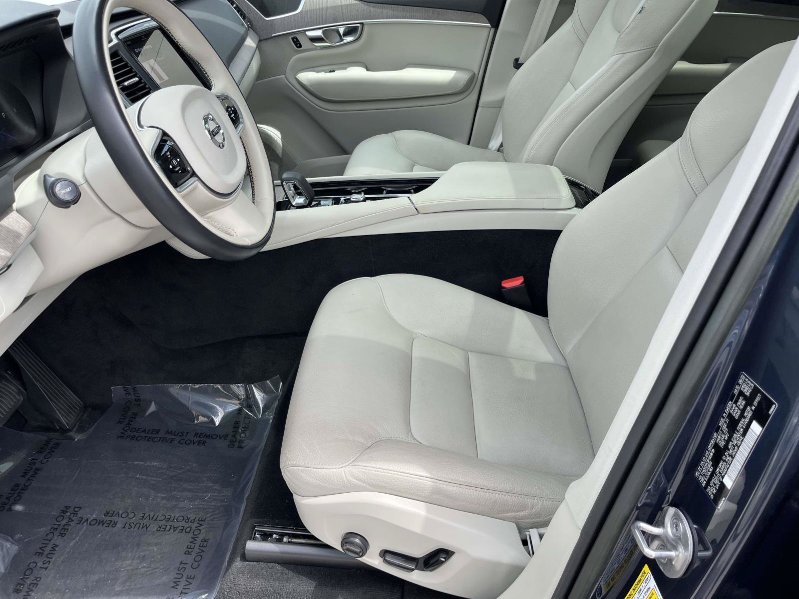 Certified 2023 Volvo XC90 B6 Core w/ Protection Package Premier AWD/4WD image 16
