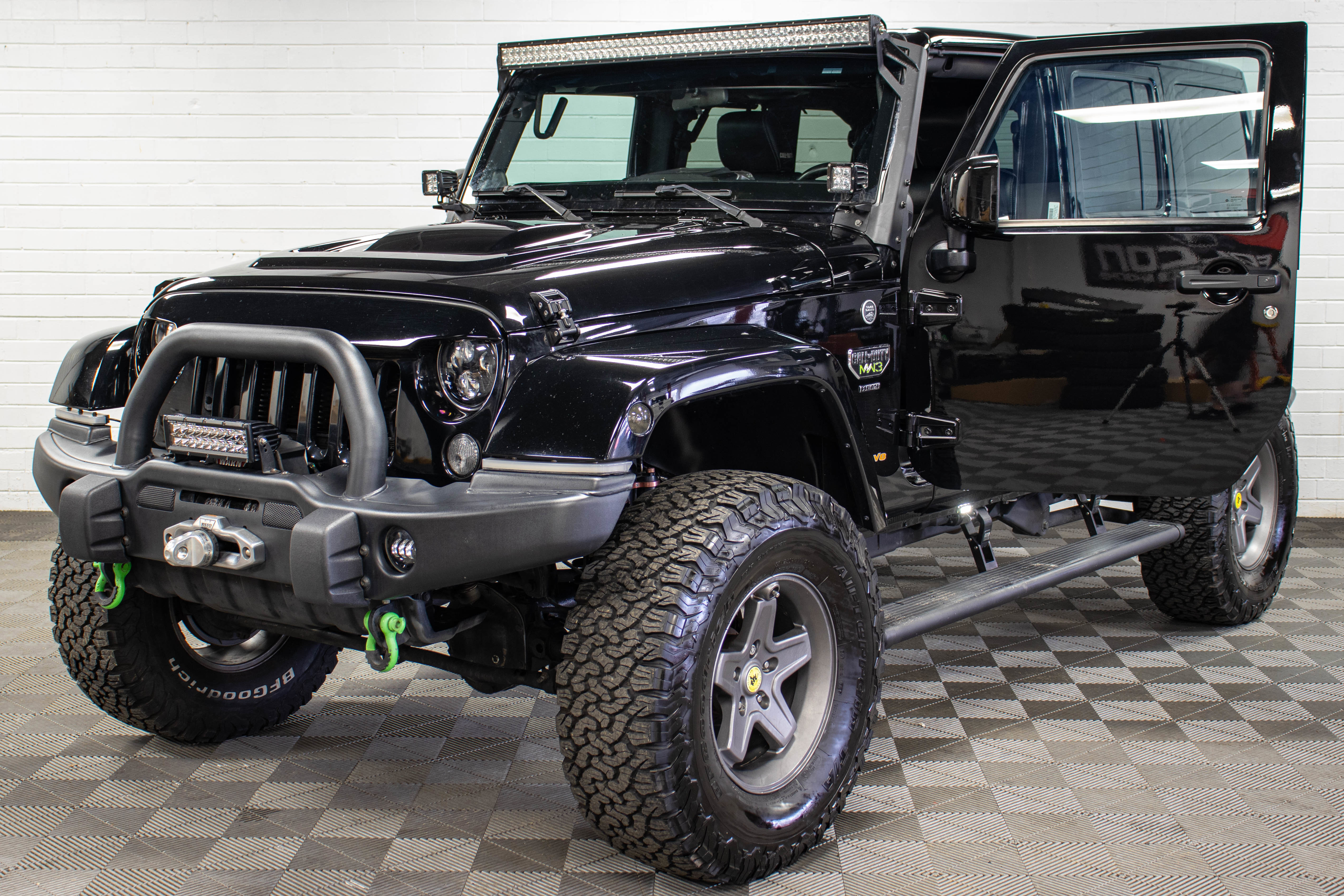 Used 2012 Jeep Wrangler Unlimited Rubicon image 18