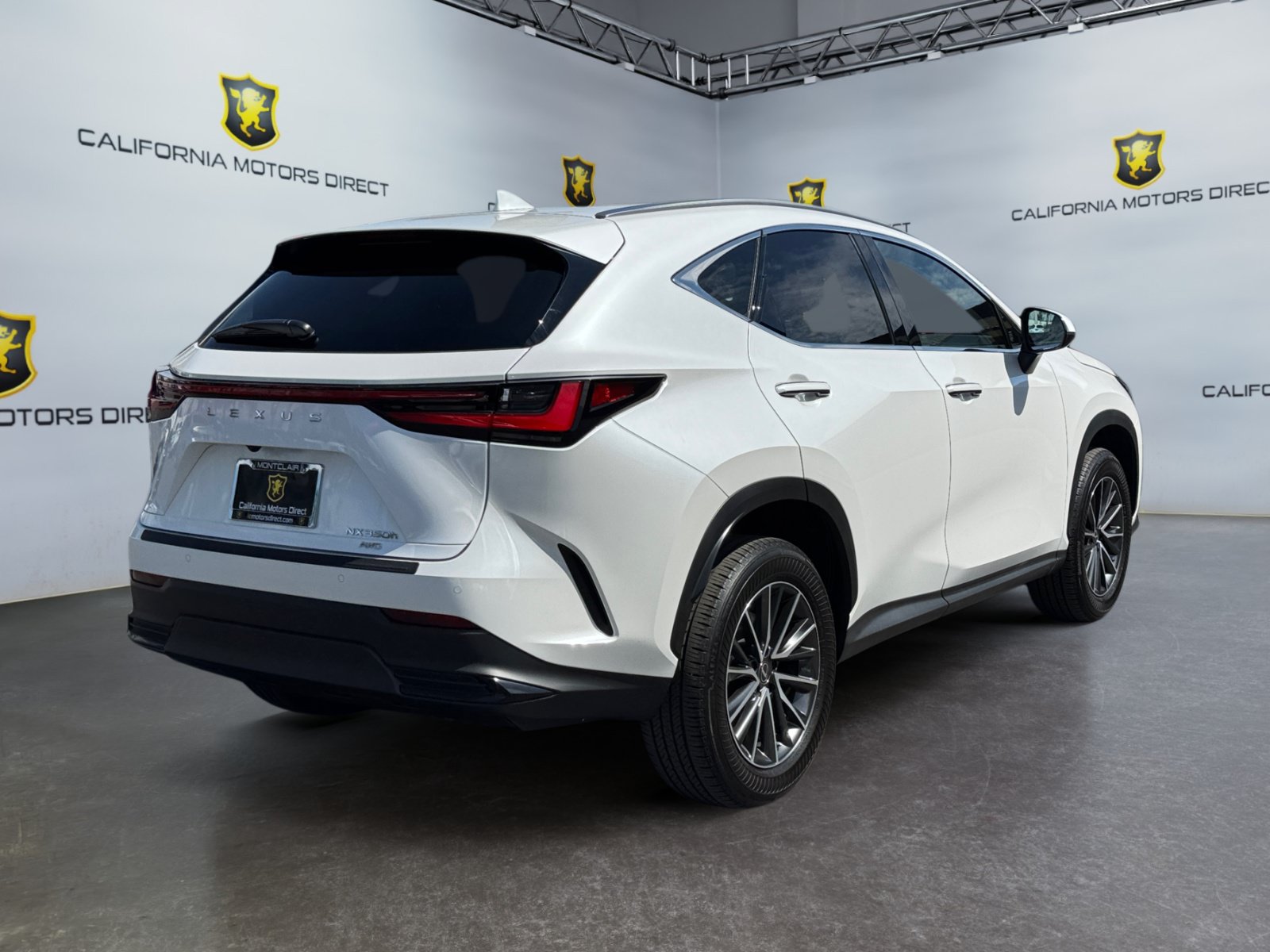 Used 2024 Lexus NX 350h AWD image 5