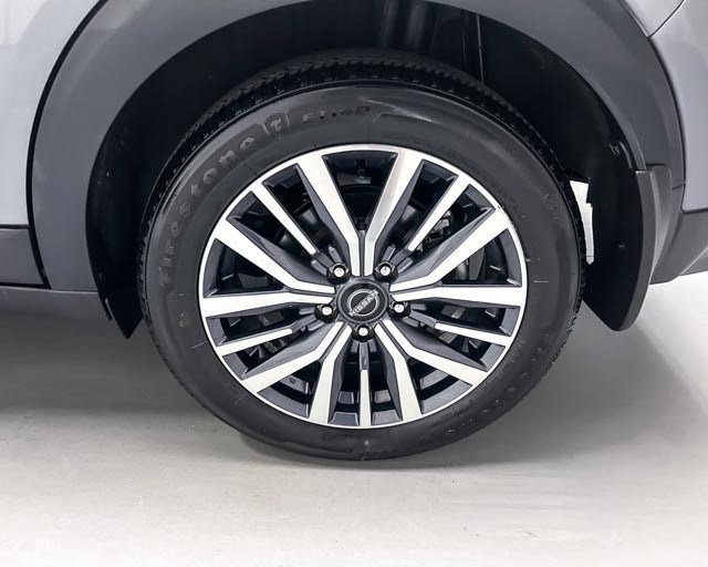 Used 2023 Nissan Kicks SV FWD image 22
