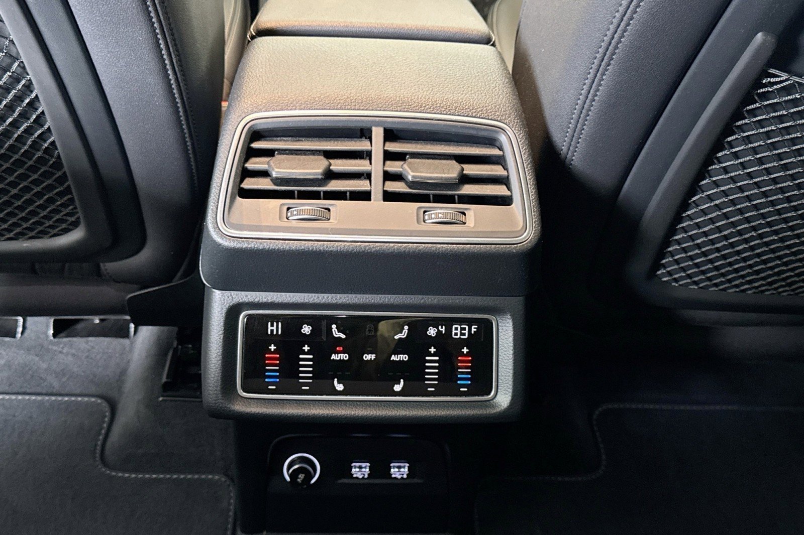 Used 2019 Audi e-tron Premium Plus w/ Cold Weather Package image 24