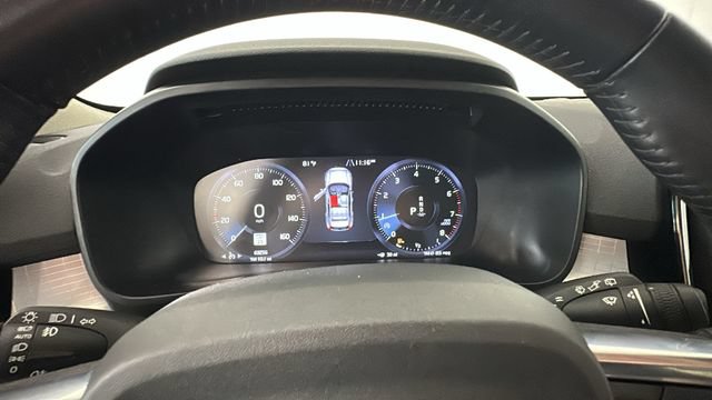 Used 2021 Volvo XC40 T4 Momentum FWD image 18