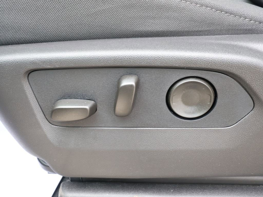 New 2026 Chevrolet Silverado 2500 Custom w/ Custom Convenience Package image 16