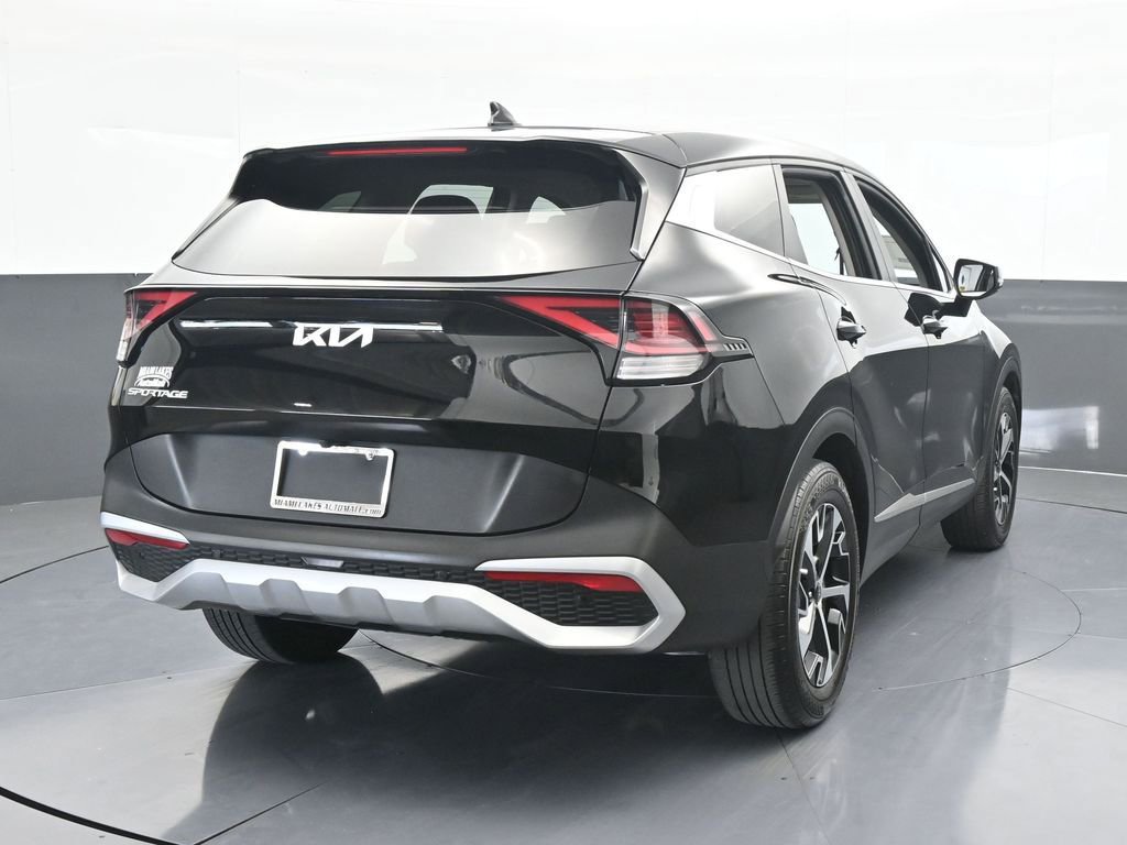 Used 2024 Kia Sportage EX image 5