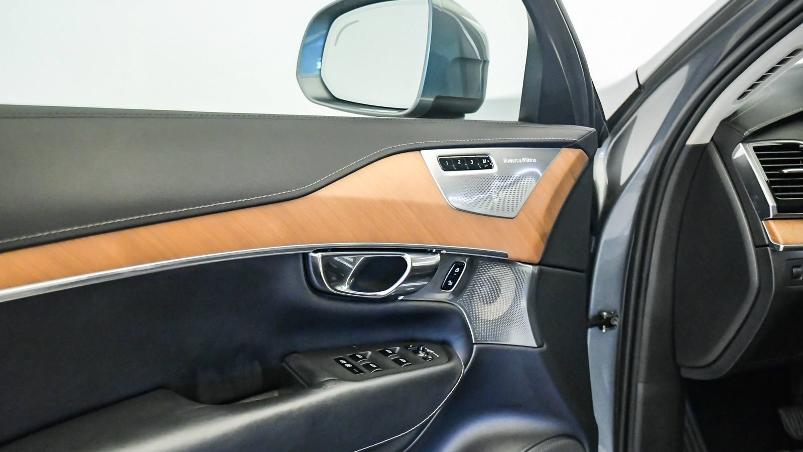Used 2019 Volvo XC90 T6 Inscription w/ Luxury Package AWD/4WD image 28