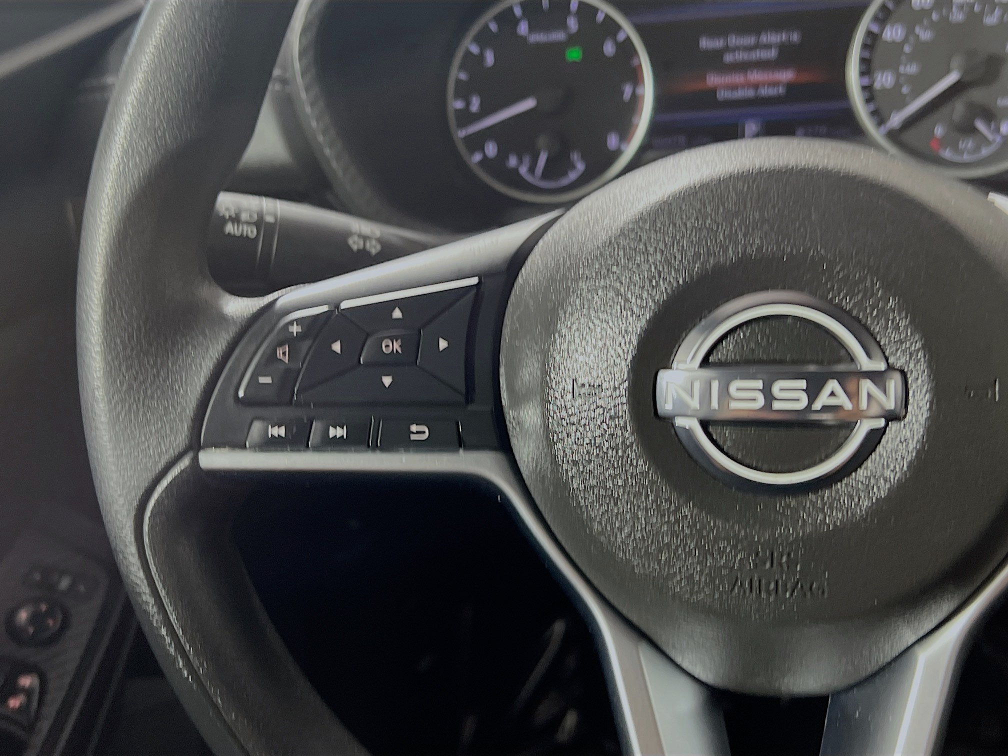 Used 2024 Nissan Sentra SV FWD image 19