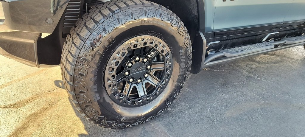 Used 2024 GMC Hummer EV 3X w/ Omega Edition image 18