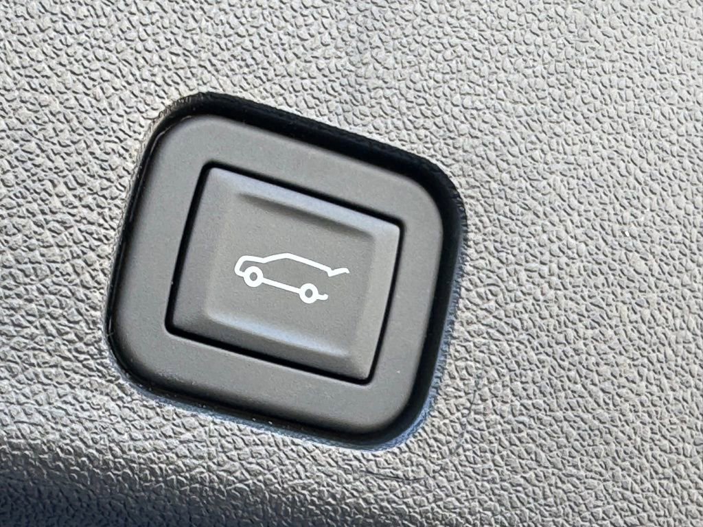 Used 2026 Buick Enclave Avenir w/ Super Cruise Package image 33