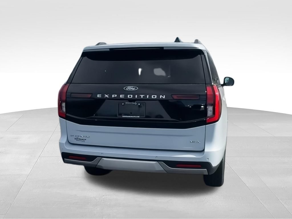 New 2026 Ford Expedition Max Platinum w/ Platinum Ultimate Package AWD/4WD image 8