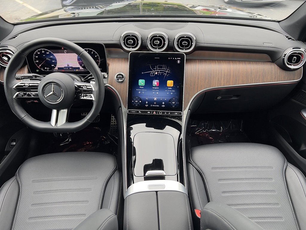 Used 2025 Mercedes-Benz GLC 300 4MATIC w/ AMG Line image 34
