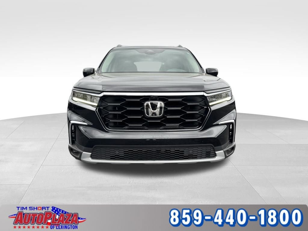 Used 2025 Honda Pilot Elite image 11