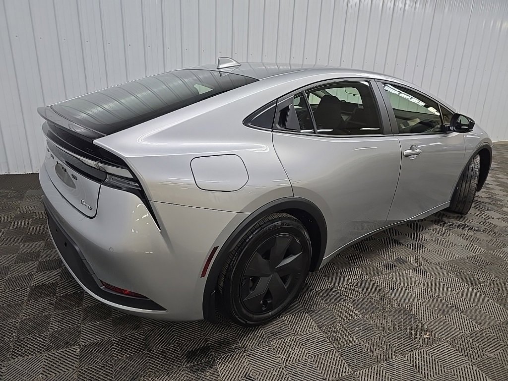Used 2025 Toyota Prius Plug-In Hybrid image 10