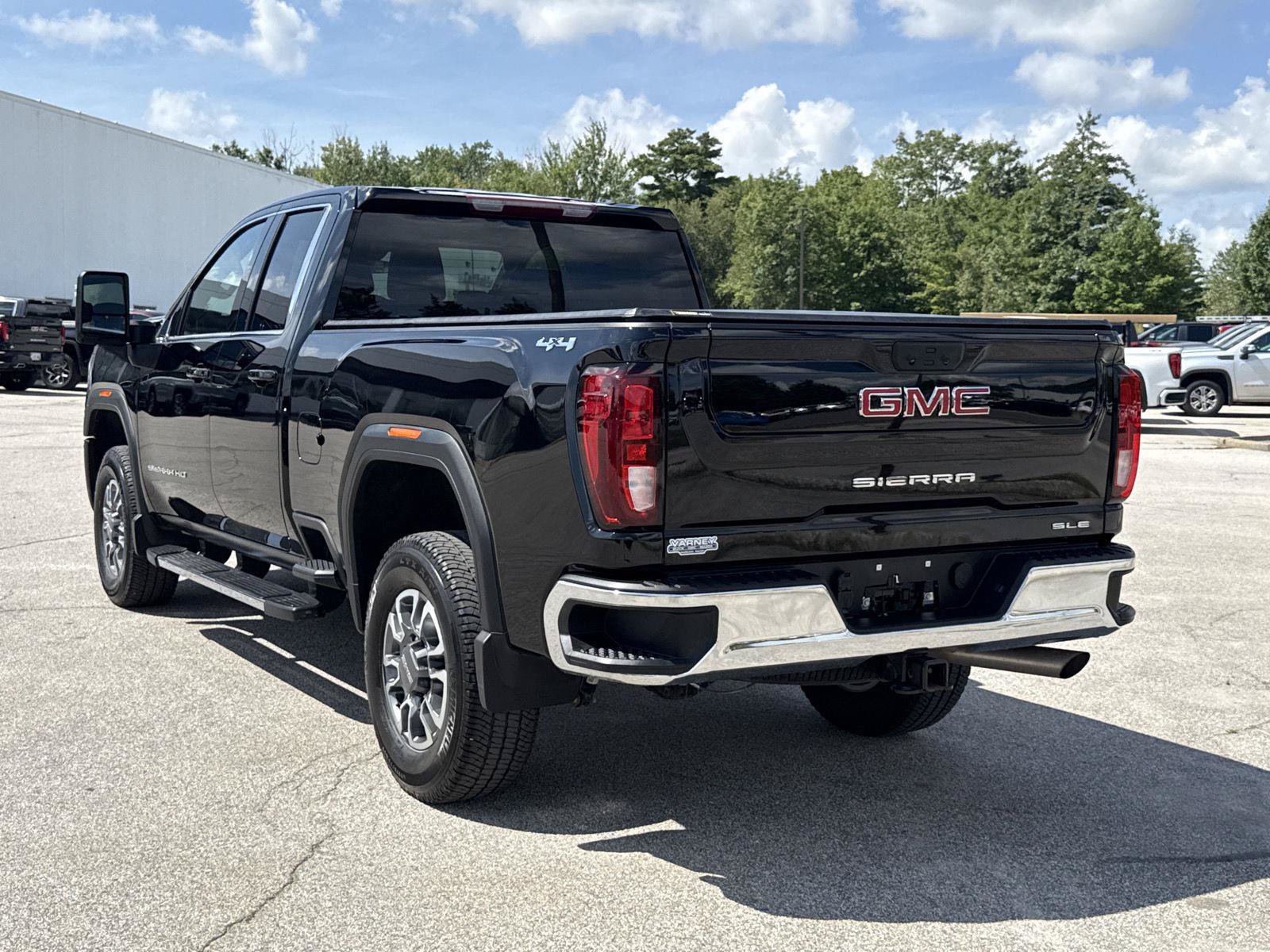 Used 2026 GMC Sierra 2500 SLE w/ SLE Value Package; AWD/4WD image 6