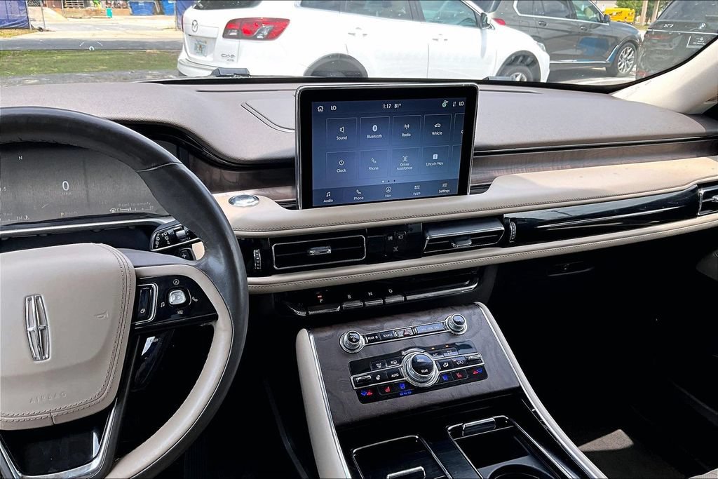 Used 2023 Lincoln Aviator Reserve w/ Equipment Group 201A AWD/4WD image 8