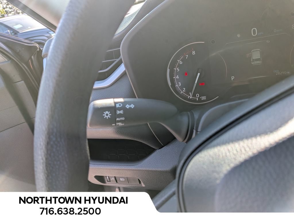 Used 2025 Toyota RAV4 XLE AWD/4WD image 26