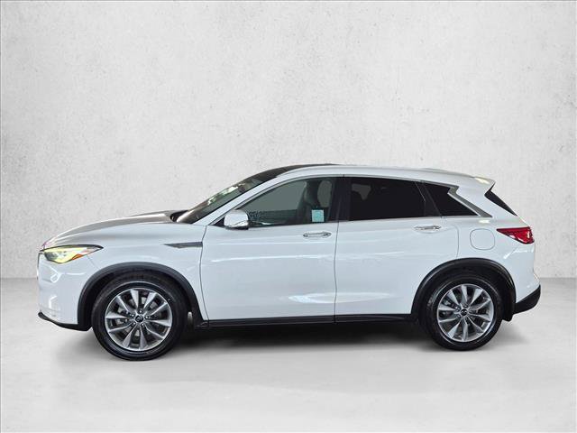 Used 2020 INFINITI QX50 Luxe w/ Navigation Package FWD image 9