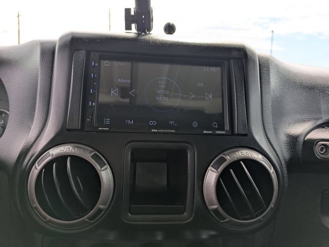 Used 2018 Jeep Wrangler Sport AWD/4WD image 17