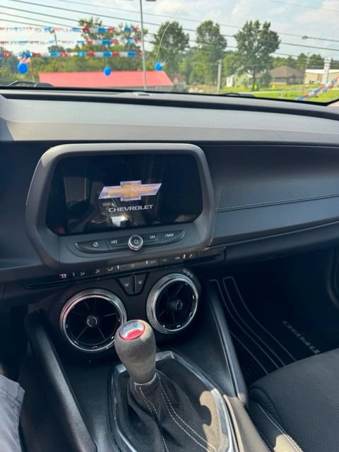 Used 2022 Chevrolet Camaro SS RWD image 7
