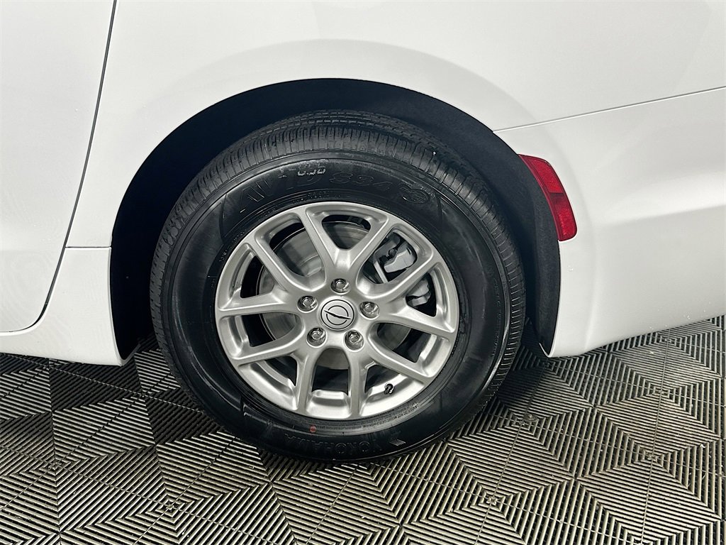 New 2026 Chrysler Voyager LX image 17