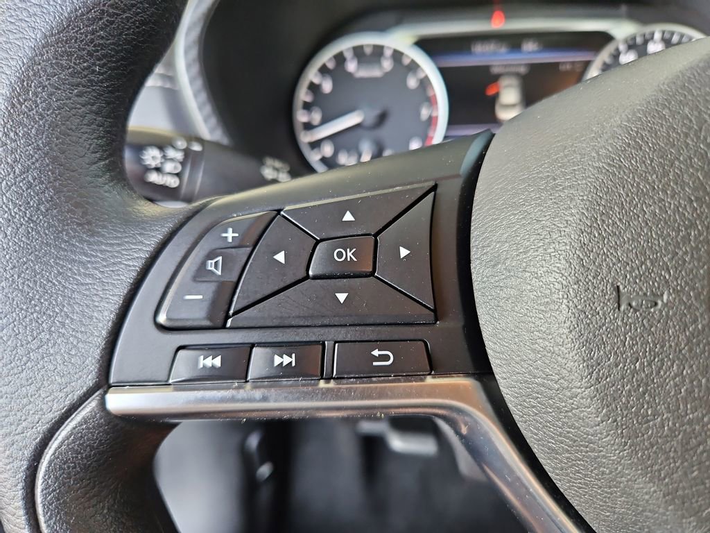 Used 2024 Nissan Sentra SV FWD image 10