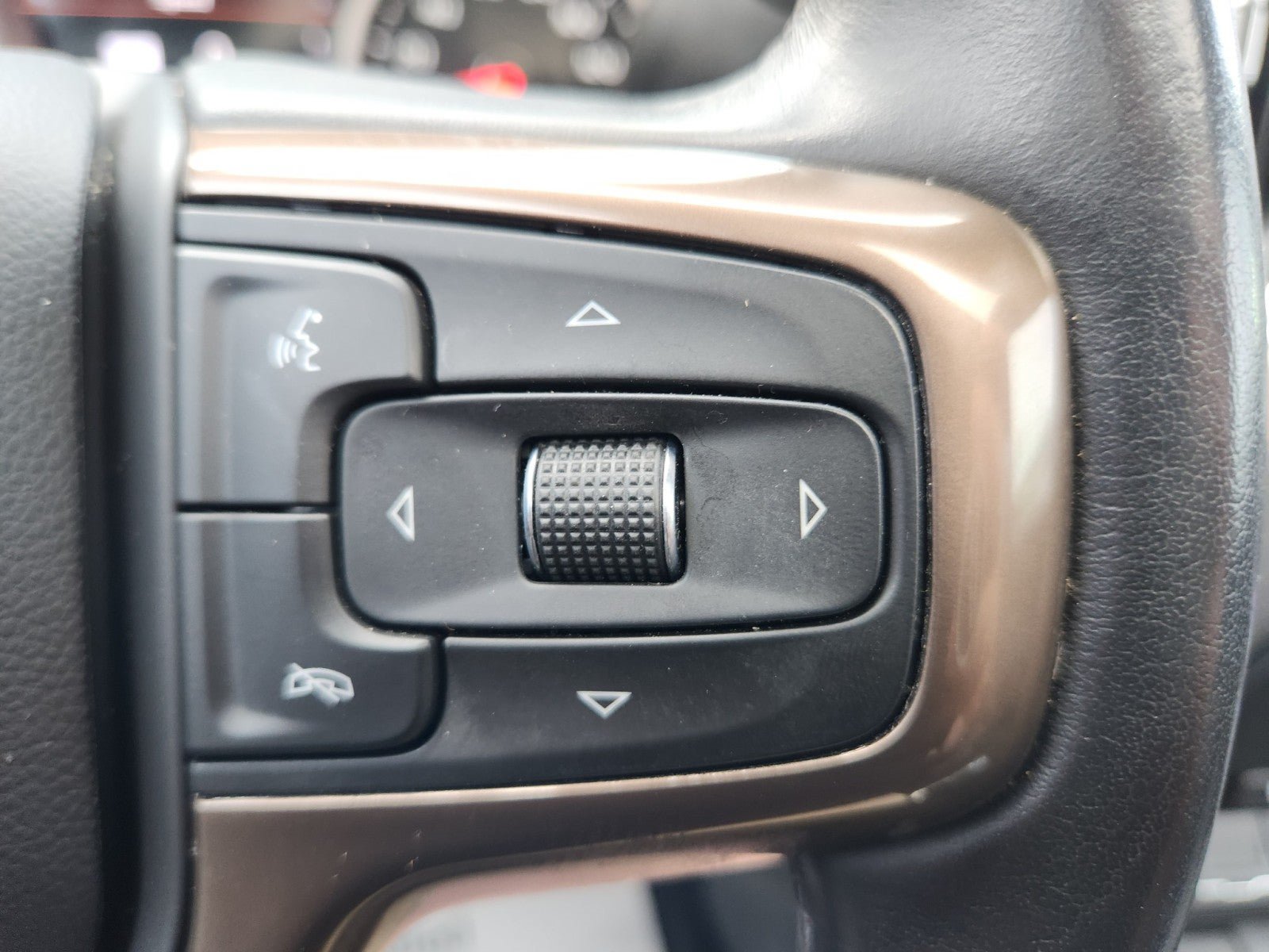Used 2021 Chevrolet Silverado 1500 High Country AWD/4WD image 41