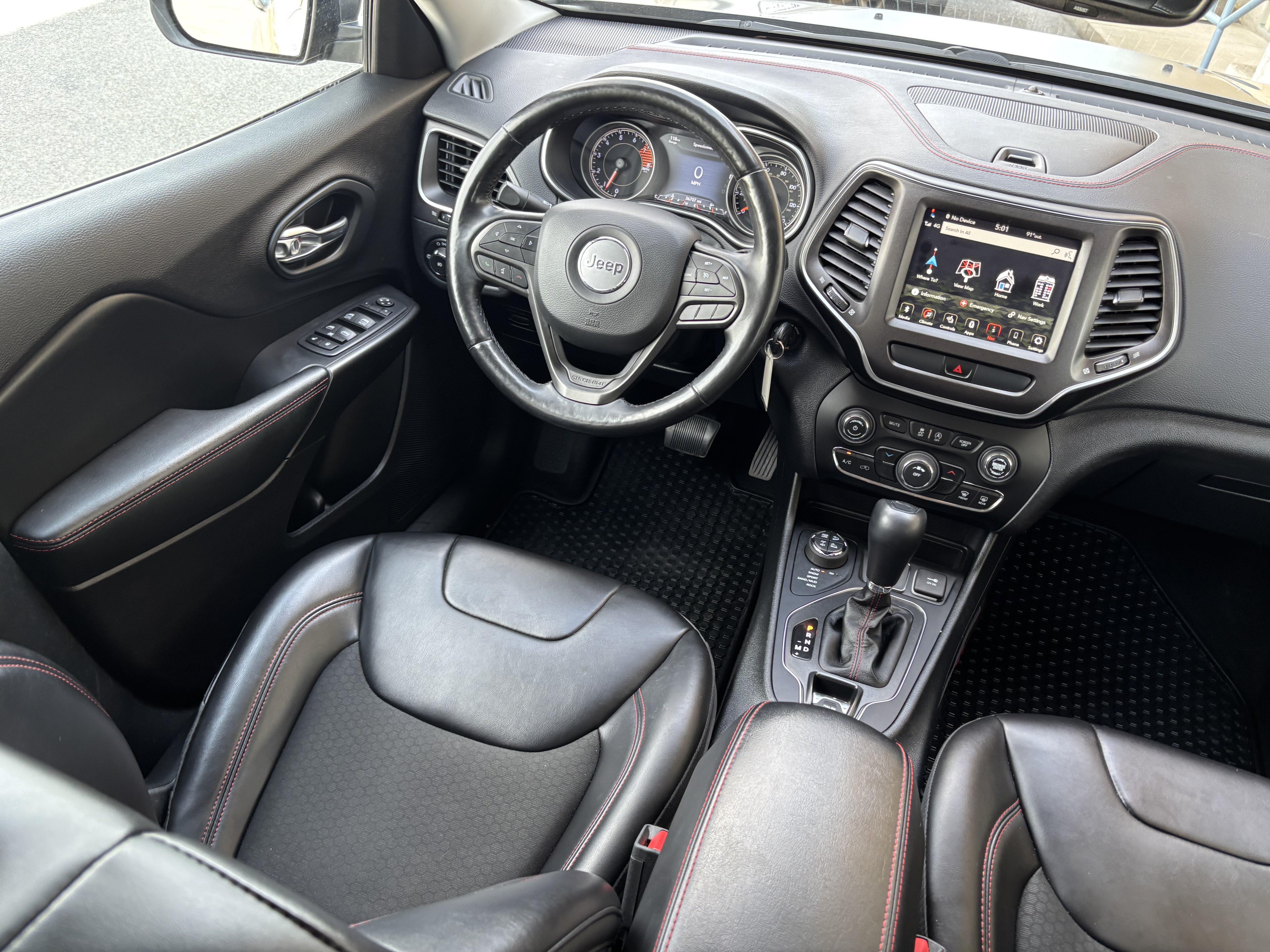 Used 2020 Jeep Cherokee Trailhawk w/ Cold Weather Group AWD/4WD image 20