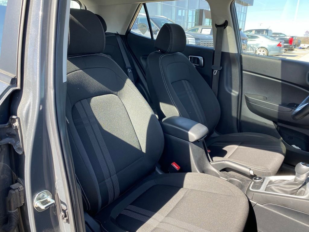 Used 2024 Hyundai Venue SEL image 27